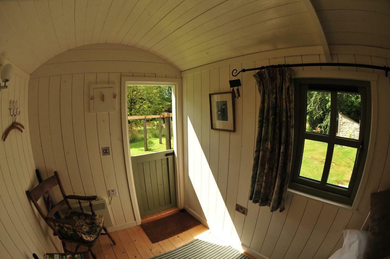 Blackstairs Shepherds Huts Killedmond ภายนอก รูปภาพ