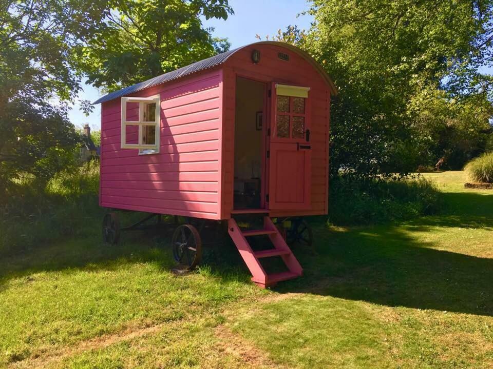 Blackstairs Shepherds Huts Killedmond ภายนอก รูปภาพ